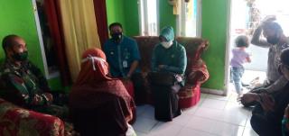 Bhabinkamtibmas Desa Cintamulya Bersama Forkopimcam Jatinangor Sambagi TKI Yang Dipulangkan